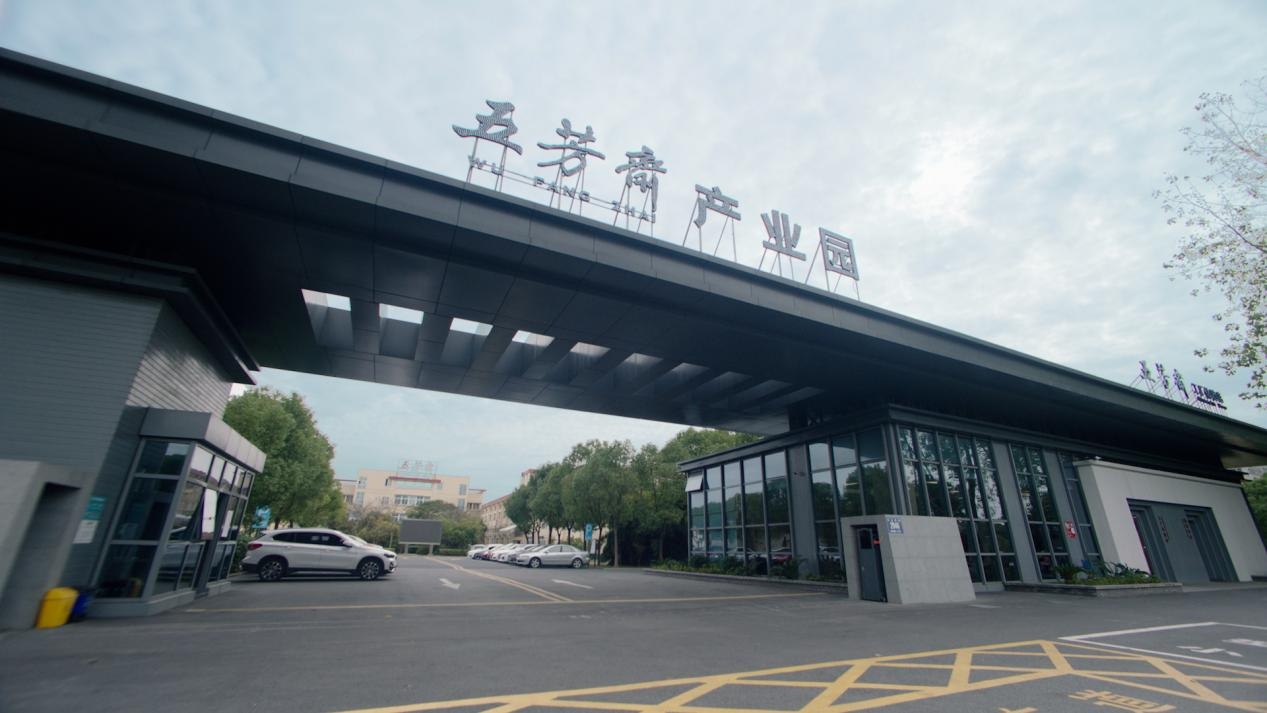 1668739689822221
